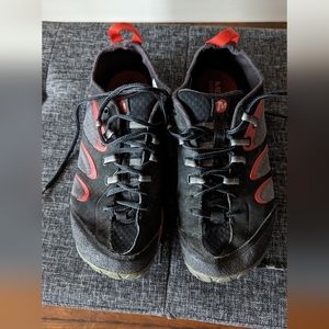 Merrell Trail Glove size 8 Red and Black